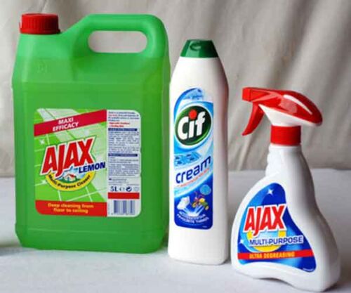Etiquetas de produtos de limpeza