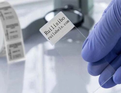 Quelles sont les propriétés requises pour les étiquettes de lames de laboratoire ?
